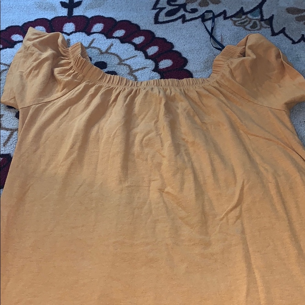 Loose yellow dress